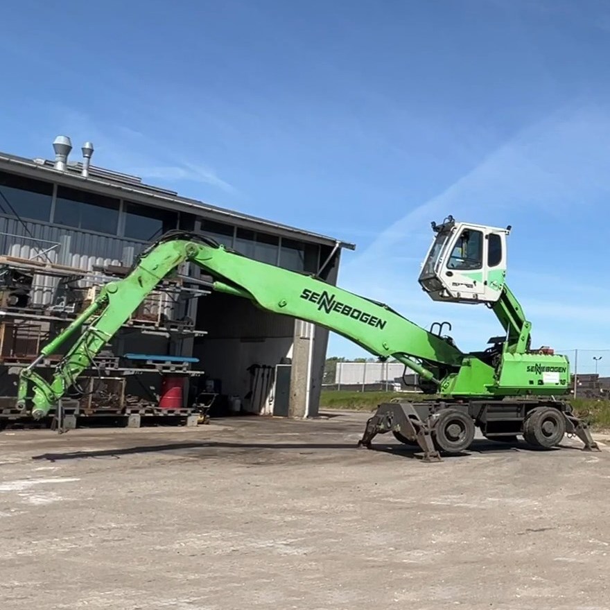 Sennebogen 818 M - (2011) - 18T - 700 h