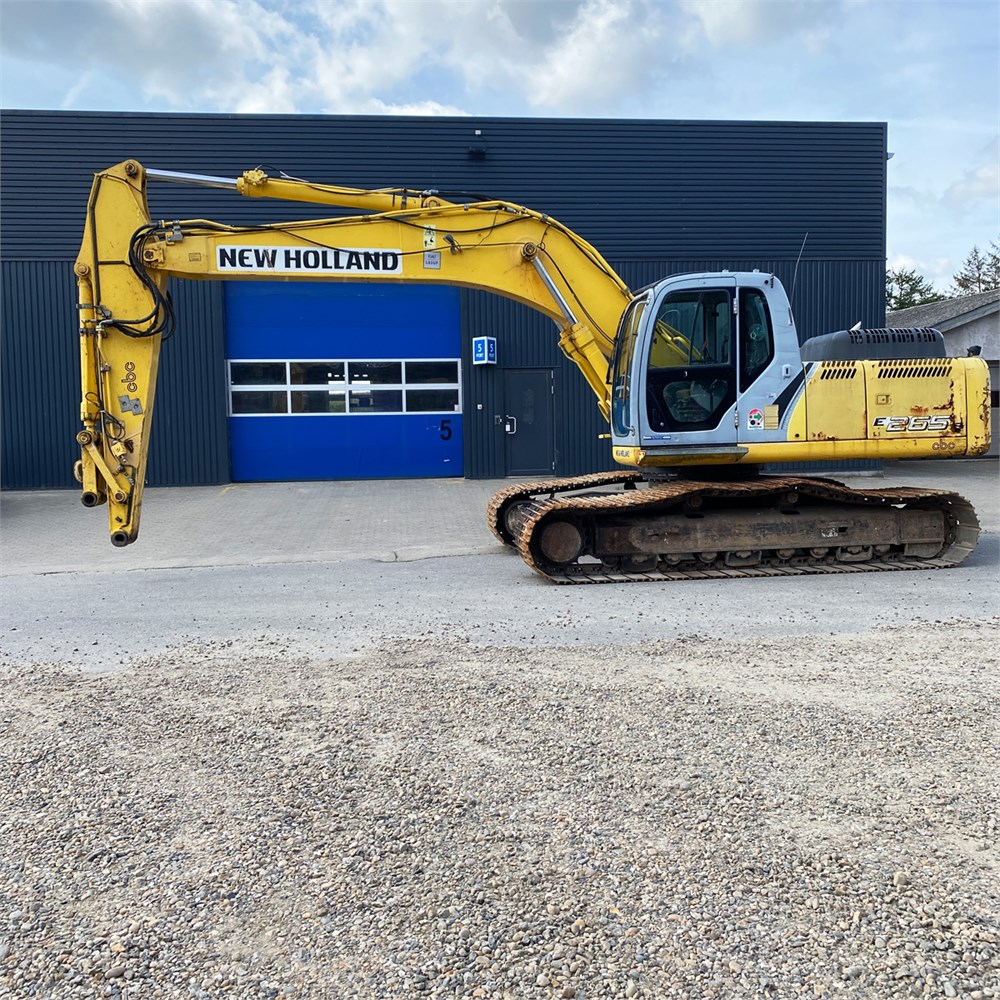 New Holland E265 B - (2008) - 27T - 11 335 h