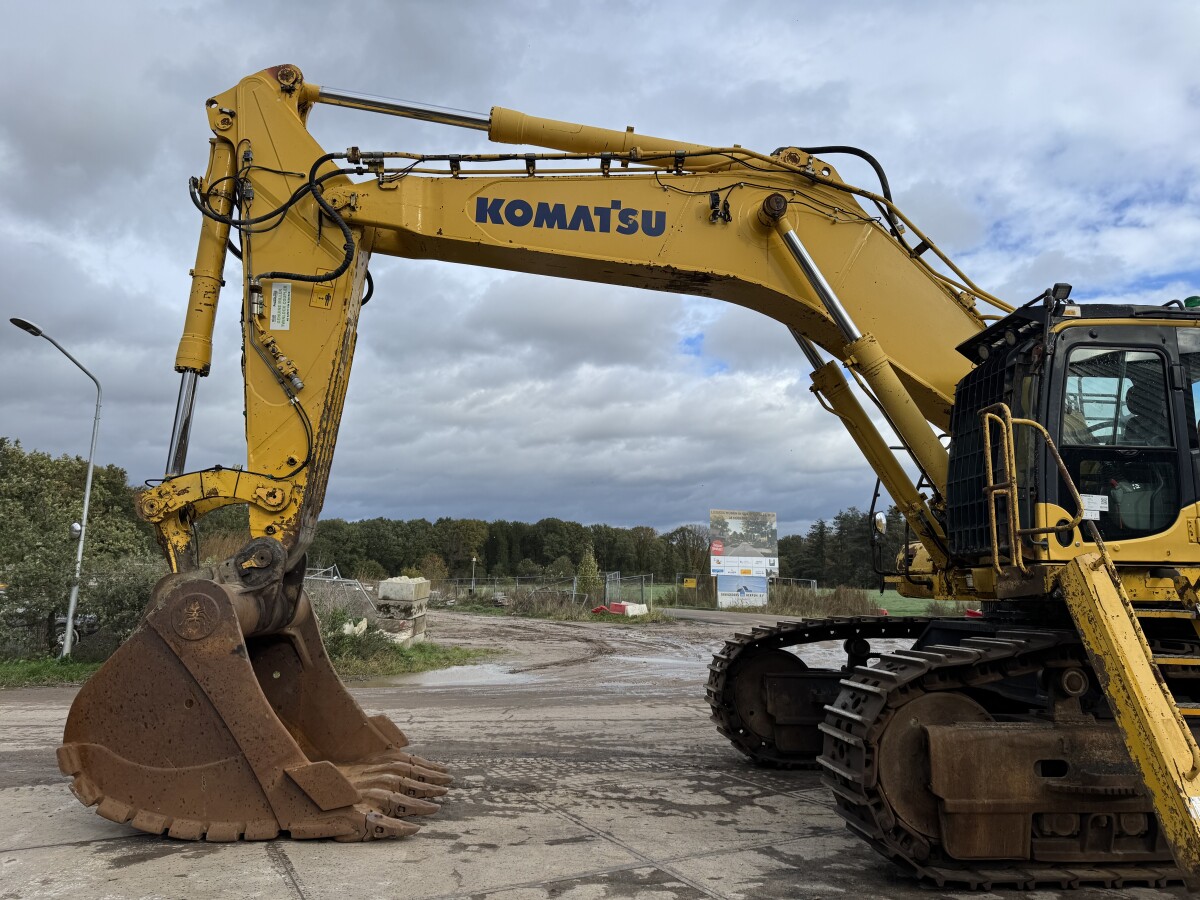 Komatsu PC700LC-8EO - (2015) - 70T - 12887 h
