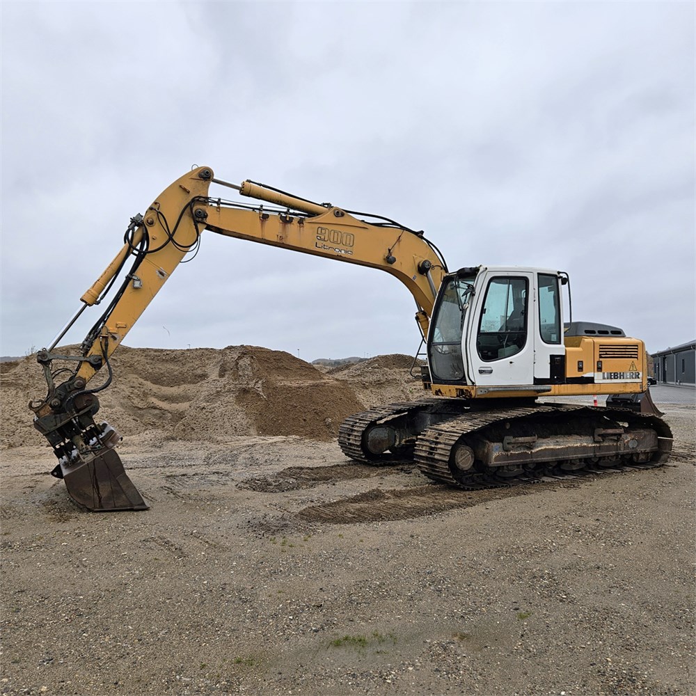 Liebherr R900 C Litronic - (2006) - 19T - 10 460 h