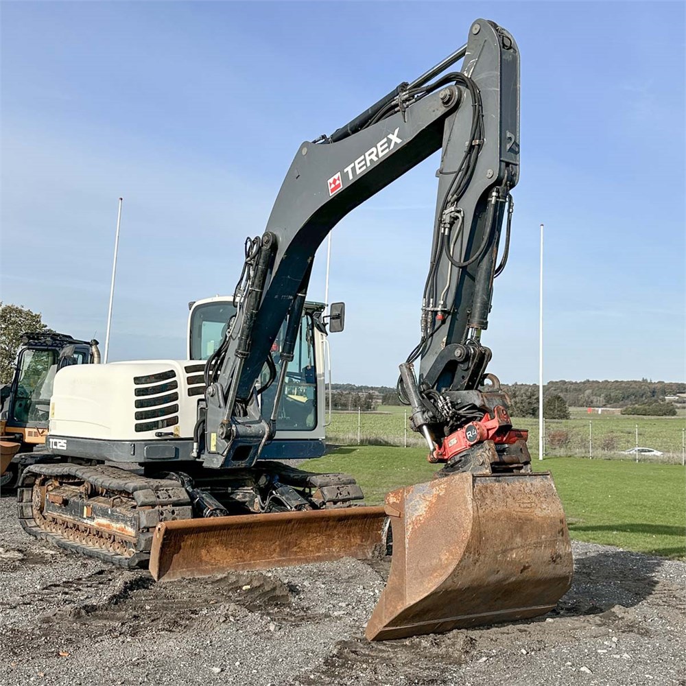 Terex TC 125 - (2016) - 12.8T - 2 935 h