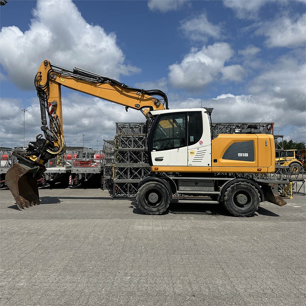 Liebherr A 918 Litronic - (2018) - 18T - 10 200 h