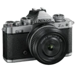 Nikon Z fc Silver/Black + NIKKOR Z 28 mm f/2,8 Special Edition – Image 4