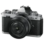 Nikon Z fc Silver/Black + NIKKOR Z 28 mm f/2,8 Special Edition – Image 5