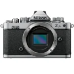 Nikon Z fc Silver/Black + NIKKOR Z DX 18–140 mm f/3,5–6,3 VR – Image 3