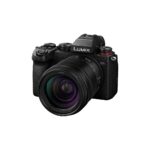 Panasonic Lumix DC-S5D + Lumix S 28–200 mm f/4,0–7,1 Macro OIS